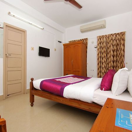 Oyo 6712 Hotel Malabar House Kochi Esterno foto