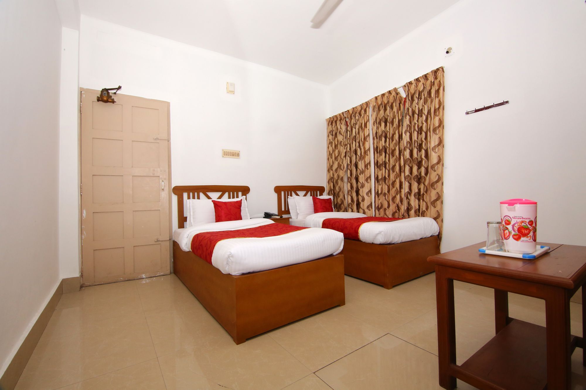 Oyo 6712 Hotel Malabar House Kochi Esterno foto